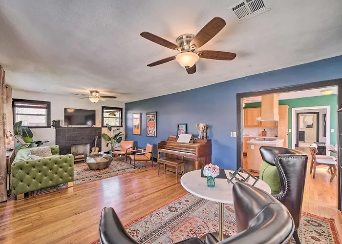 Amazing Musical Abode In Expo Square Neighborhood! Holiday home *