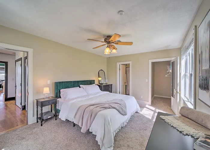 Amazing Musical Abode In Expo Square Neighborhood!
