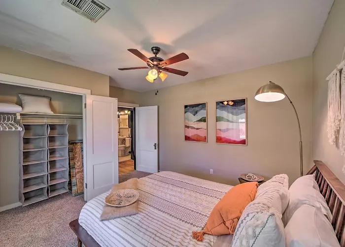 Amazing Musical Abode In Expo Square Neighborhood! *